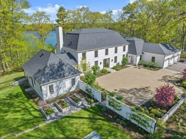 151 Forest St, Sherborn, MA 01770