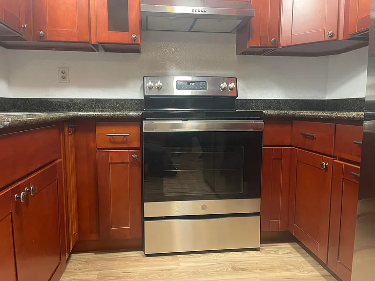 215 Hillcrest Ave #1 — Photo 5