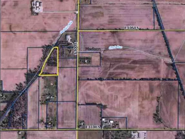 1055 S 300 E, Markleville, IN 46056