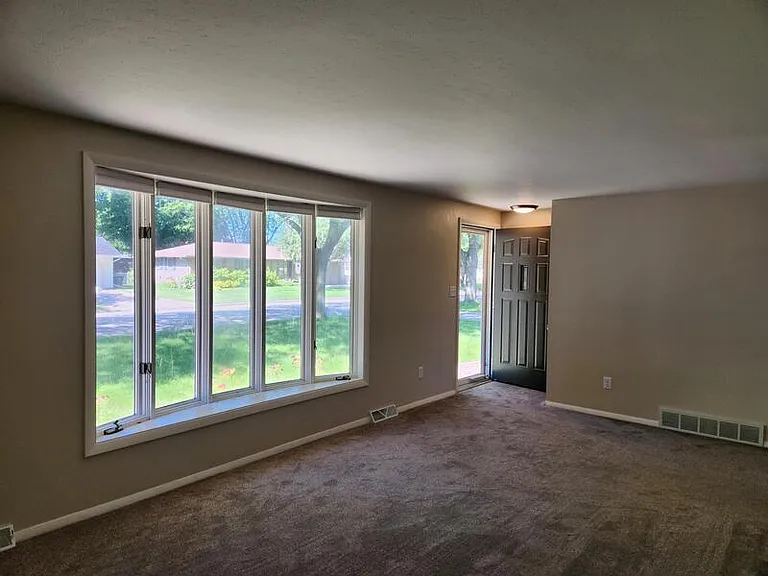 1508 Apache Ave — Photo 6