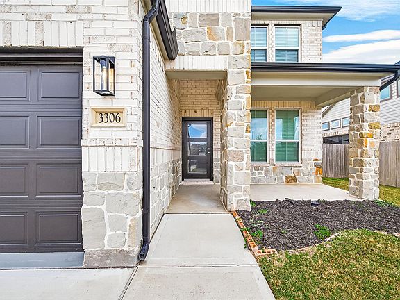 4th image of 3306 Tilley Dr