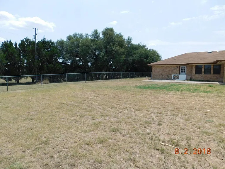 2315 E Highway 190 — Photo 47
