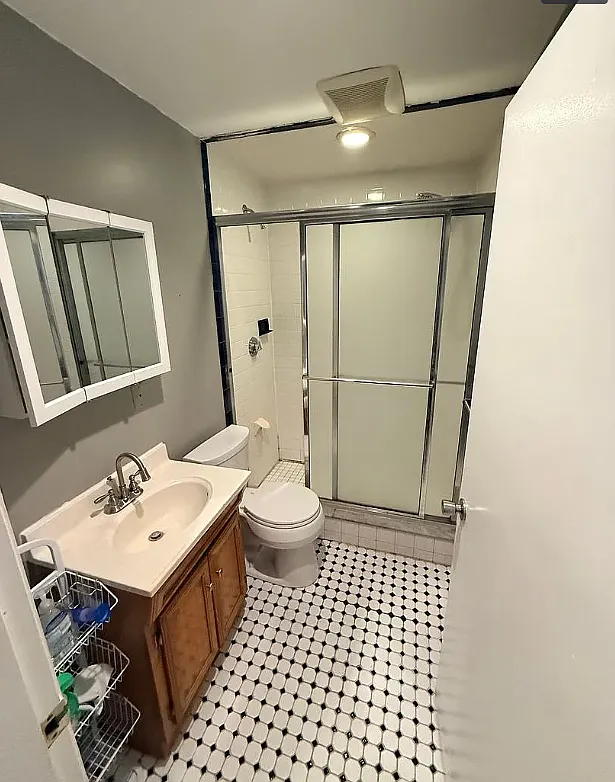 4 bed, $7,200 — Photo 4