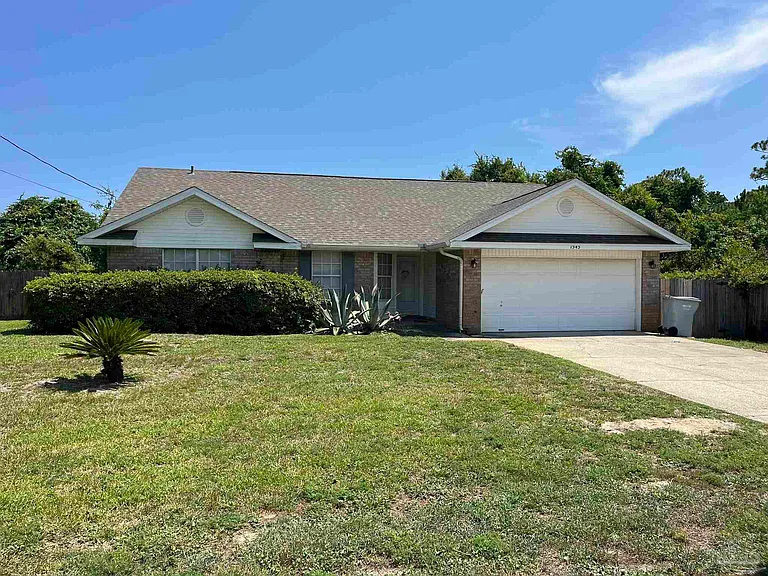 1545 Kitty Hawk Dr — Photo 1