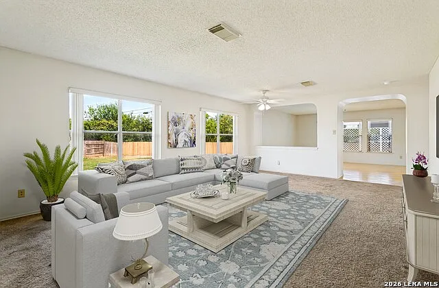 3 bed, 2.0 bath, 1633 sqft, $1,700 — Photo 2