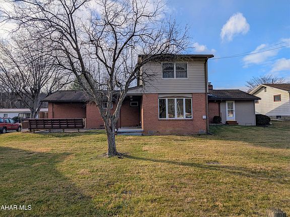 5th image of 128 Cunningham Dr