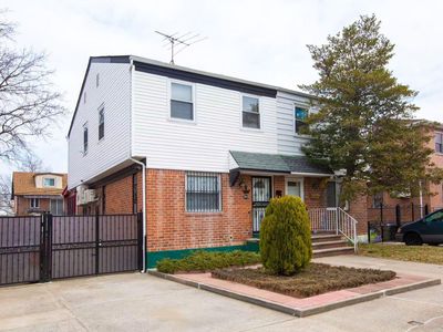 15425 58th Road, Flushing, NY, 11355