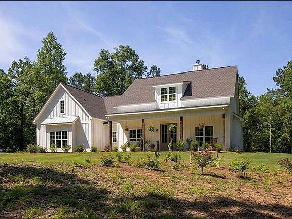 3rd image of 439 Lee Road 2183