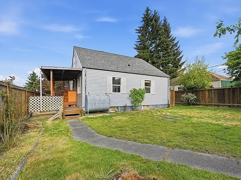 4624 N Pearl St — Photo 3