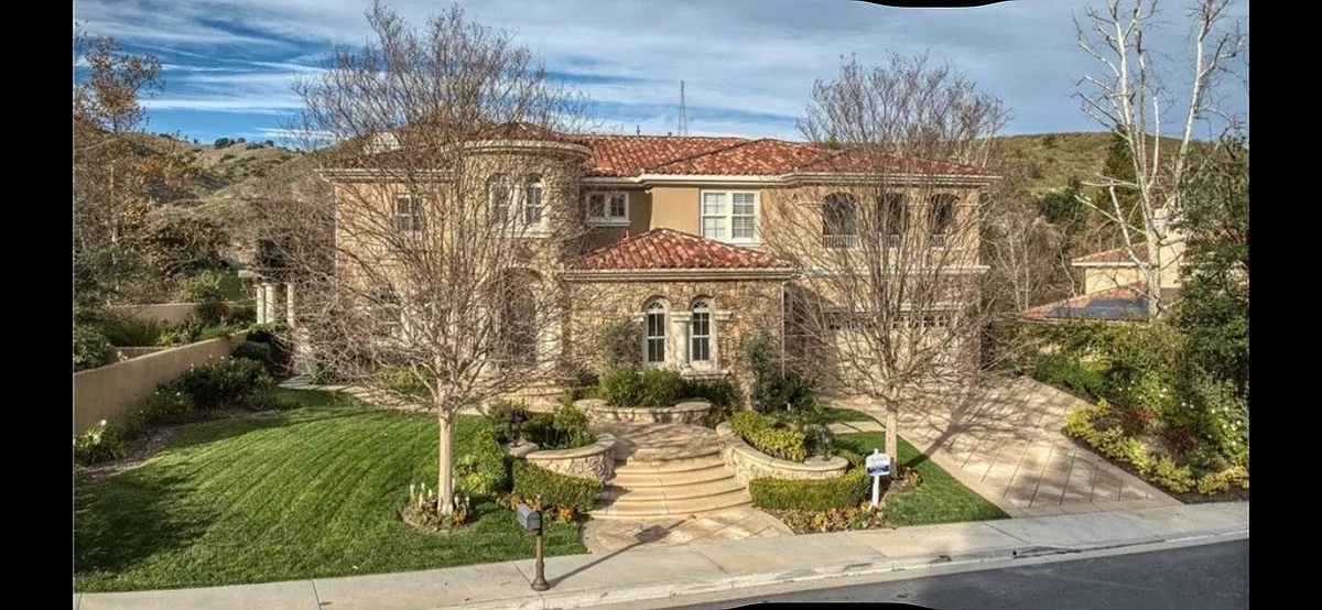 Building Photo - 26755 Provence Dr