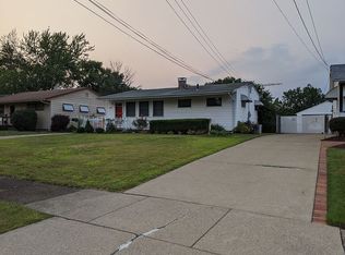 2066 Parkwood Dr NW, Warren, OH