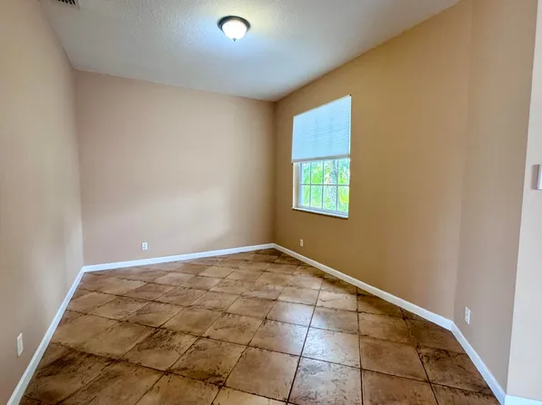 116 Hamilton Ter, Royal Palm Beach, FL 33414