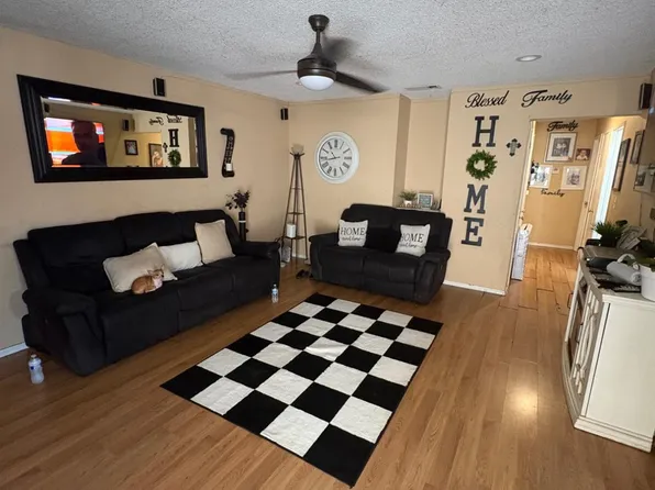 657 W Parlier Ave APT 116, Reedley, CA 93654
