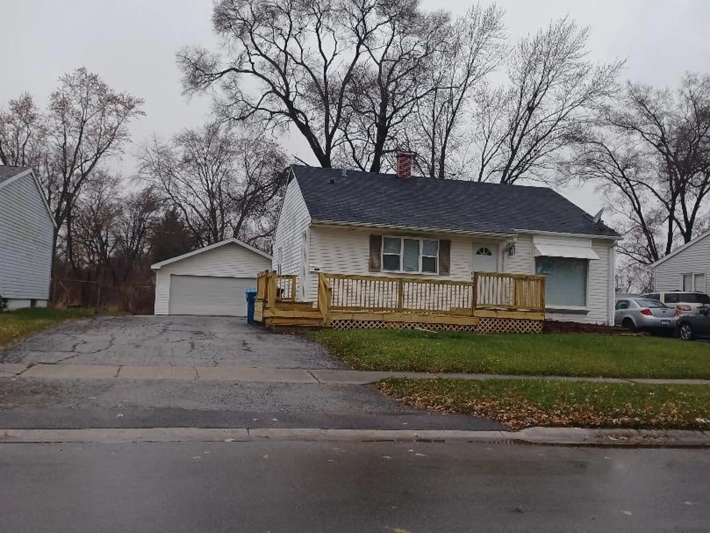 22248 Clyde Ave photo 1