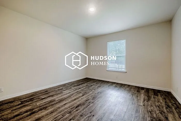2430 Bermuda Dr — Photo 9