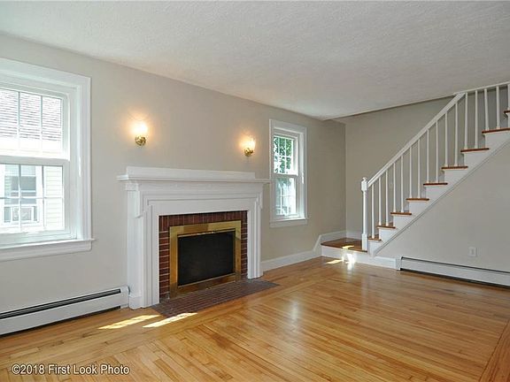 4th image of 105 Caporal St