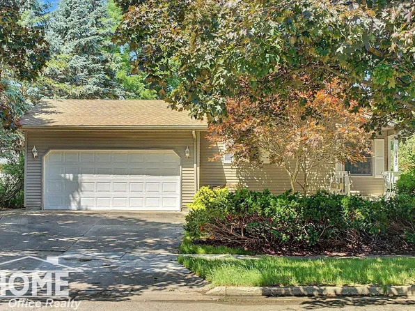 1329 N Ball St, Owosso, MI 48867