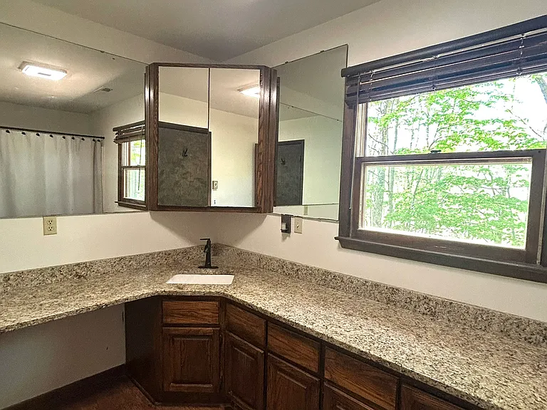 Master Bedroom Bathroom