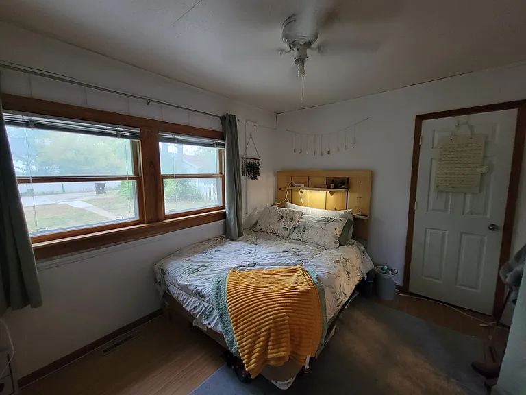 2300 Franklin St #1 — Photo 33