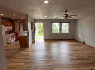941 & 943 Highway Ad #943-B, Mountain Grove, MO 65711