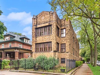 3077 W Palmer Blvd, Chicago, IL, 60647