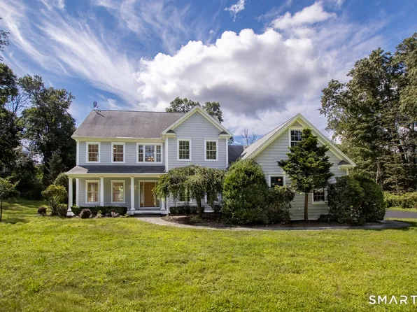 24 Plum Tree Lane, Trumbull, CT 06611