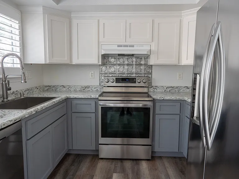 3500 Summit Dr — Photo 20