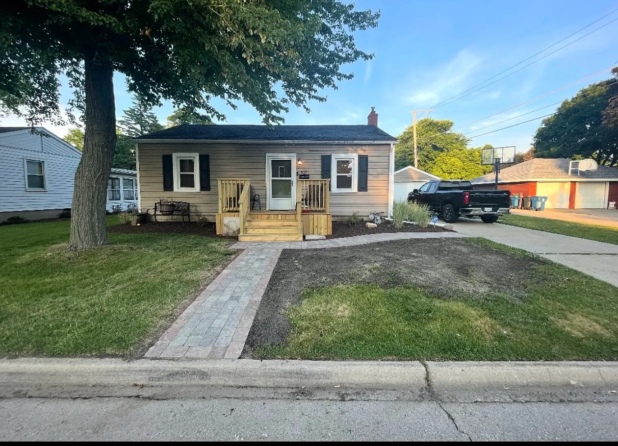 2 bed, 955 sqft, $1,650 — Photo 2