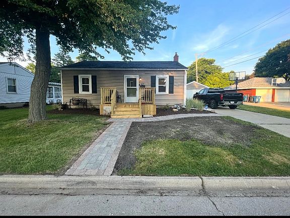 2nd image of 817 Pine St