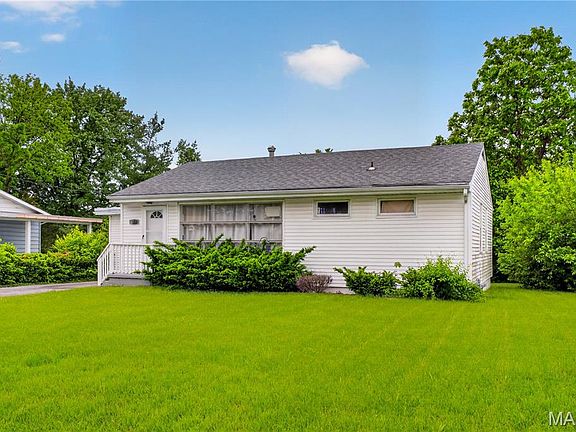 3rd image of 109 Cascade Dr