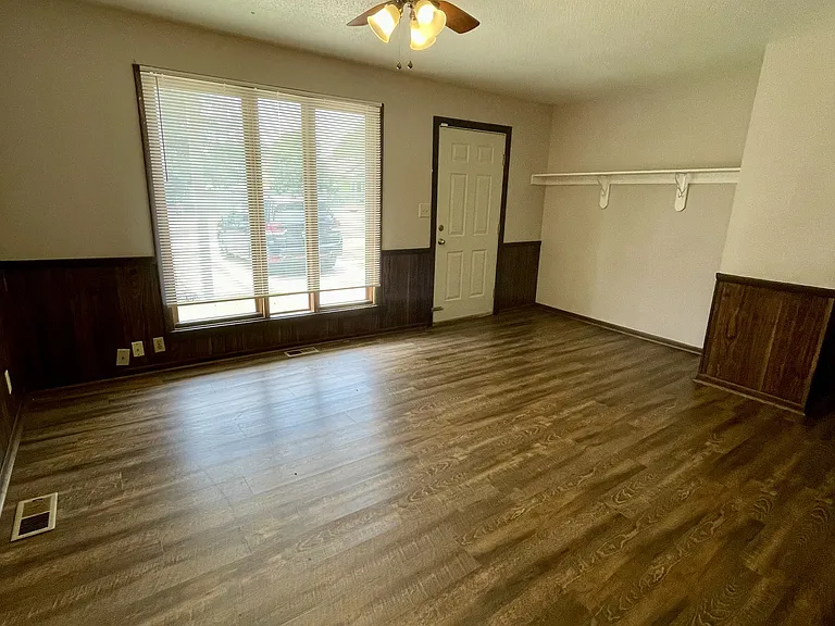 2309 S Norwood Ave #B — Photo 2