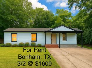 1303 Lynn St, Bonham, TX 75418