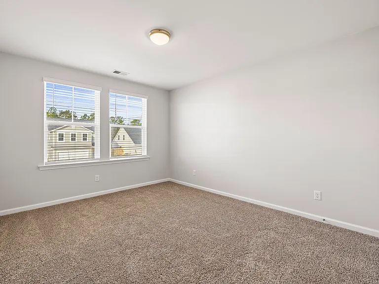 139 Classic Dr — Photo 17