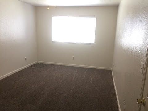 5th image of 323 S Sierra Ave