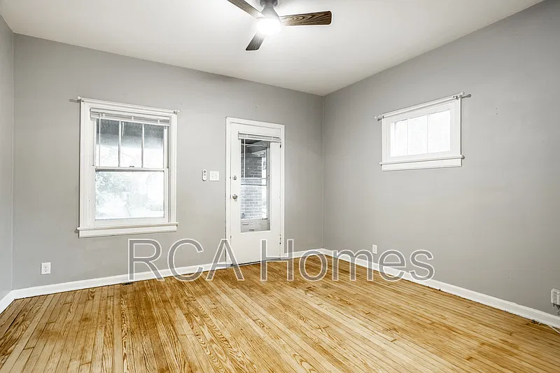 1 bed, 1.0 bath, $1,300 — Photo 2
