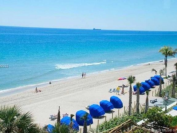 2nd image of 3600 Galt Ocean Dr APT 7D