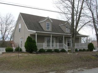 215 W Vienna St, Boles, IL 62909