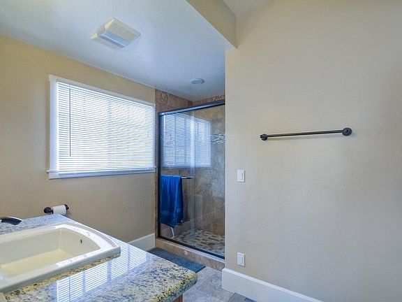 Large Master Suite Bathroom