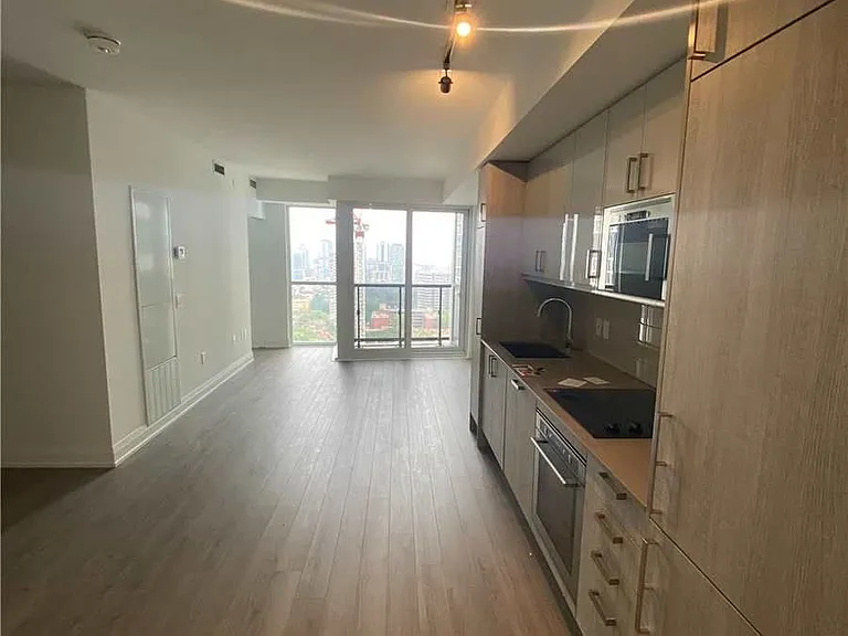 77 Mutual St #2201 — Photo 4