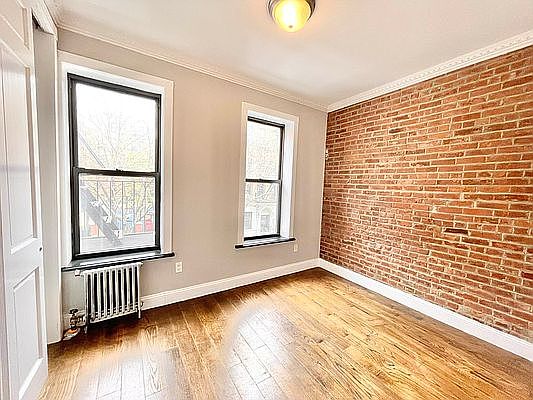 3rd image of 420 E 13th St APT 5