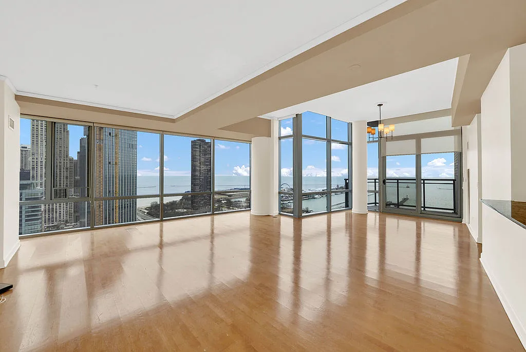 Building Photo - 450 E Waterside Dr #2902