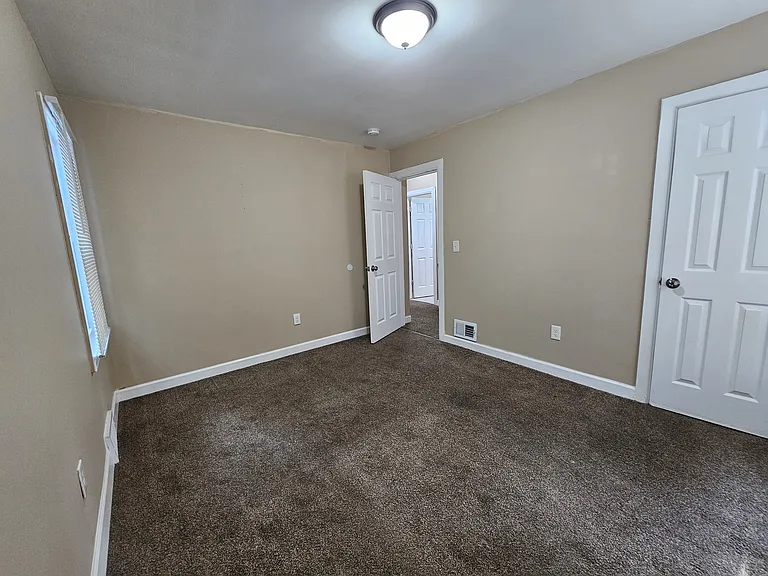 9273 Bedford St — Photo 7