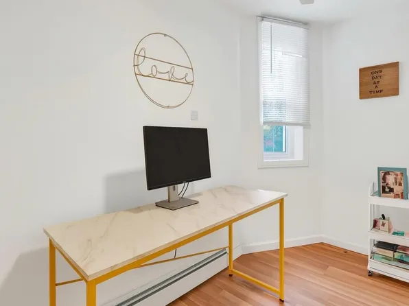 811 Montgomery Street image 9 of 17