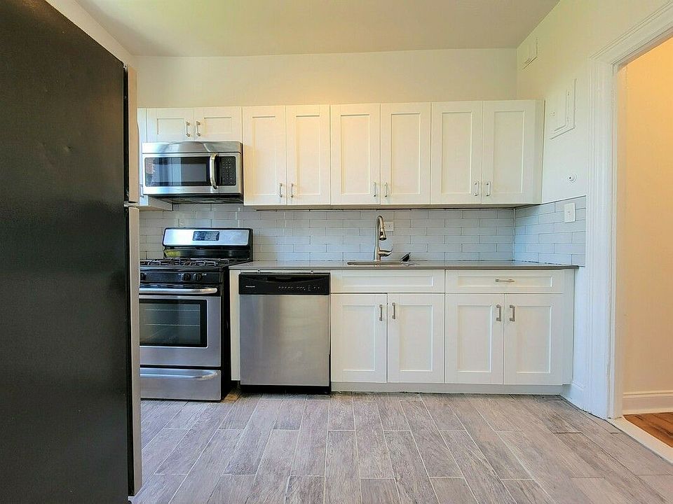 1st image of 31-49 29th St #D8