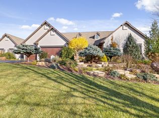 800 Beech Bay Rd, Poplar Grove, IL 61065