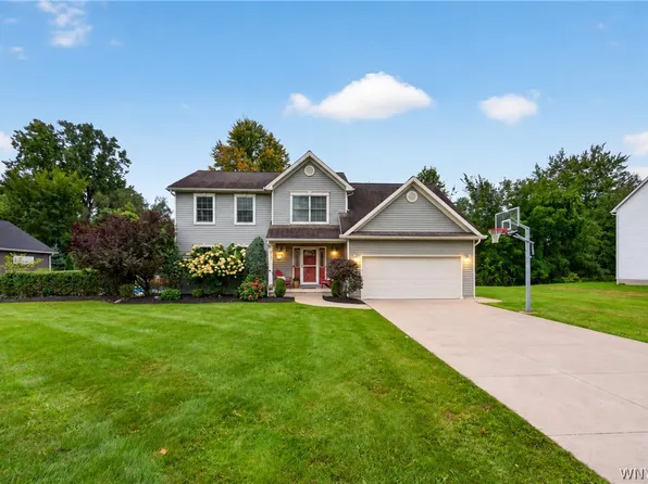 8345 Stahley Rd, East Amherst, NY 14051