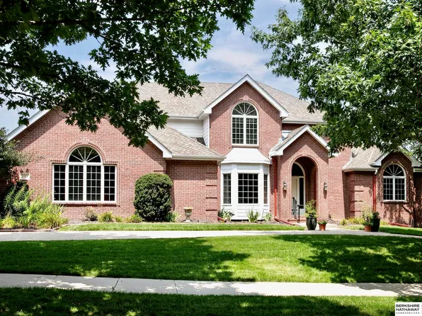 4021 S 173rd Cir, Omaha, NE 68130