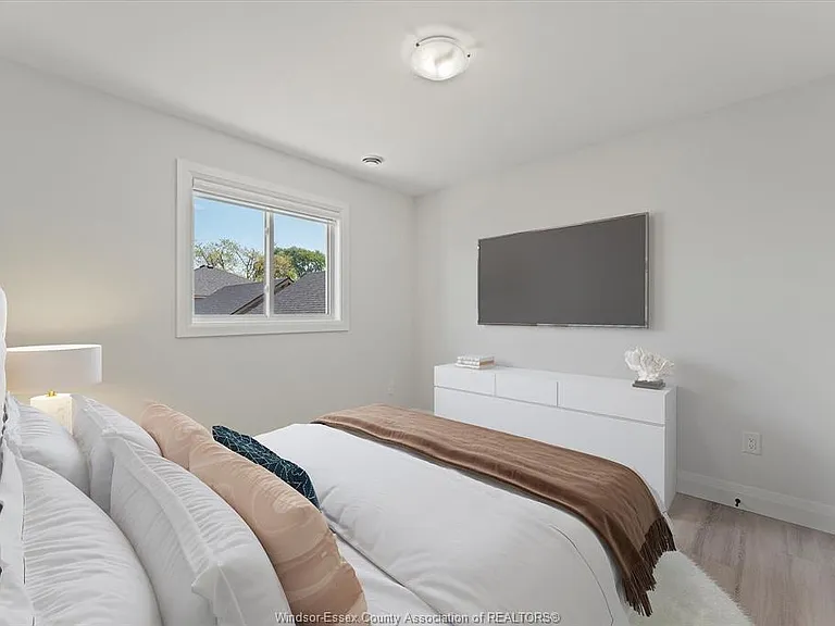 1852 Chandler Rd #1 — Photo 10