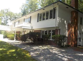1 Old Greenville Rd, Johnston, RI 02919
