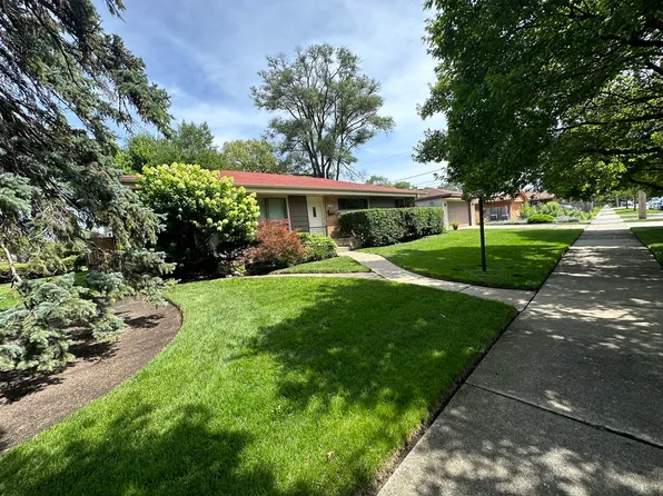 3950 Keeney St, Skokie, IL 60076